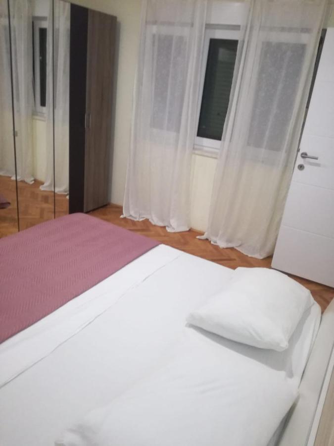 Duće Apartmani Ivica Martic מראה חיצוני תמונה