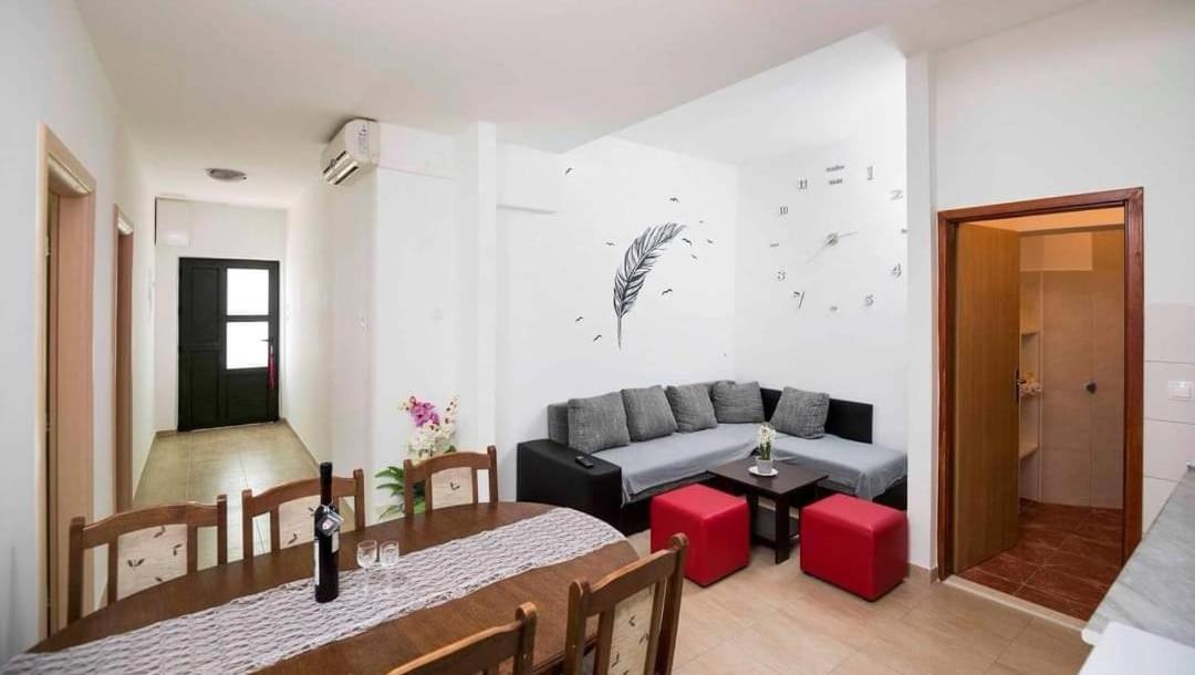 Duće Apartmani Ivica Martic מראה חיצוני תמונה